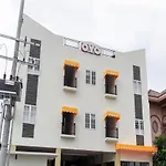 OYO 1185 Bukit Toedjoeh Residence Syariah