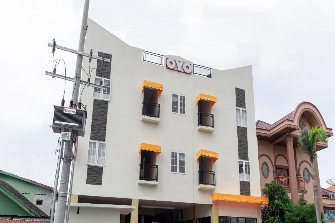 Hotel Oyo 1185 Bukit Toedjoeh Syariah 2*